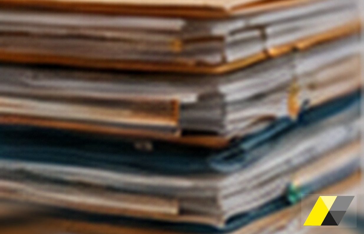 Pila di fascicoli e faldoni di carta: verifica fiscale Guardia di Finanza, Soardi Studio Legale